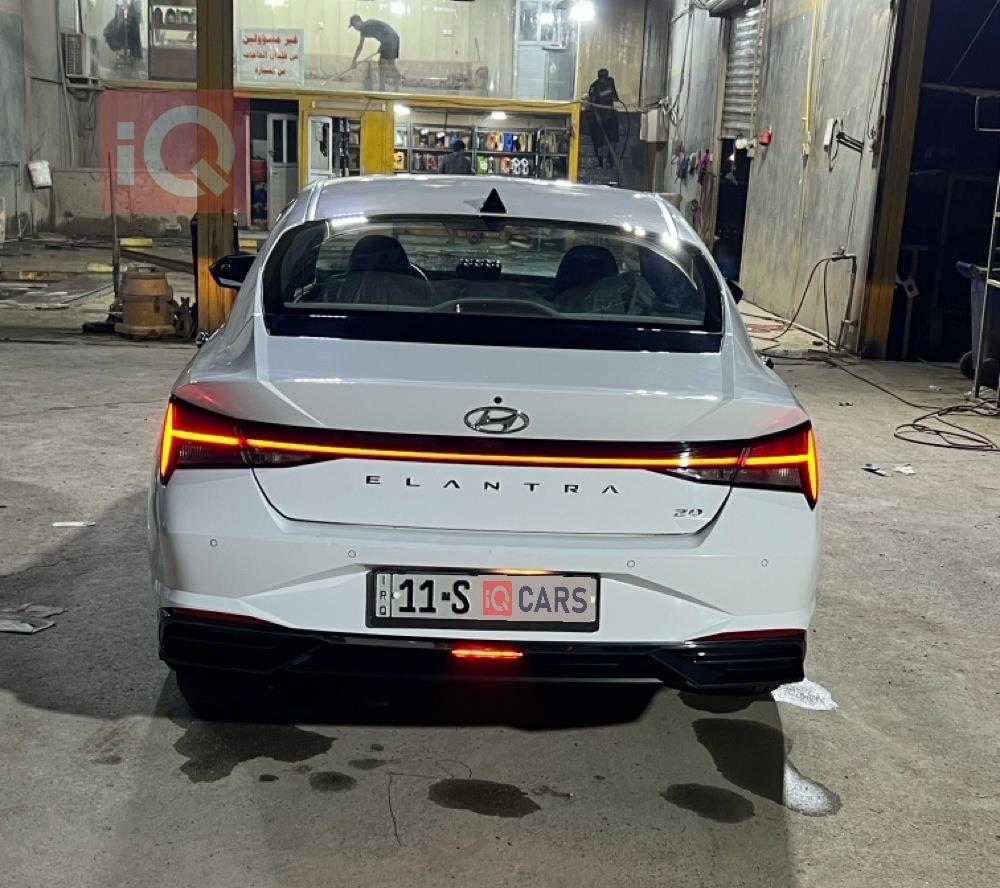 هیوندای ئەلەنترا